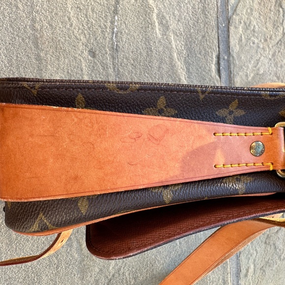 Louis Vuitton Cartouchiere MM - Picture 3 of 8